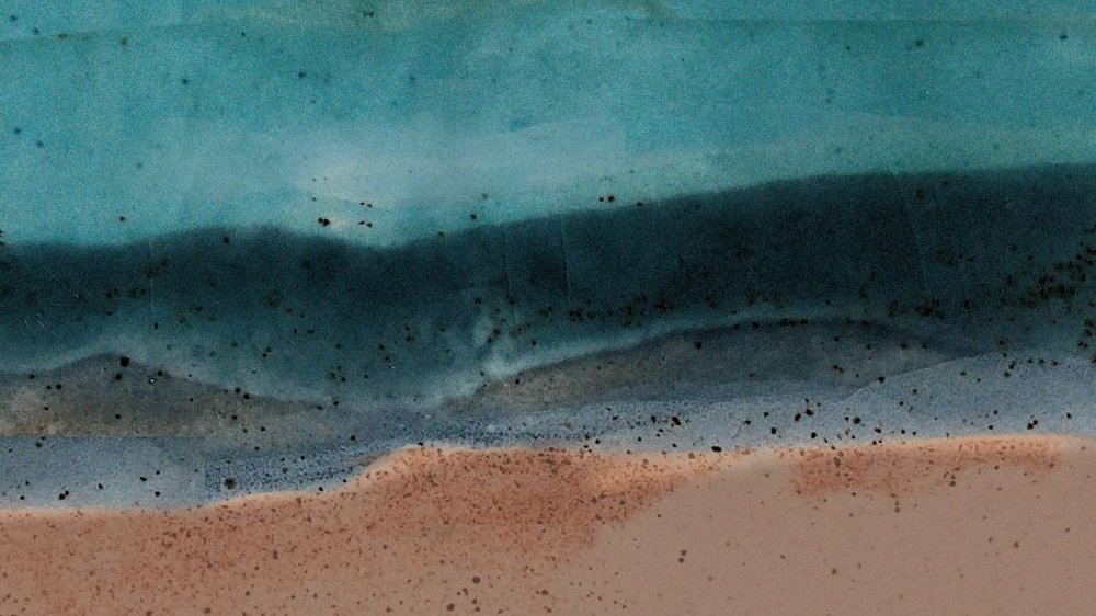 Minimalistyczna, utrzymana w kolorach piasku i wody okładka płyty. Przypomina obraz, napawa spokojem. U góry bardzo prostą czcionką napisany jedynie tytuł krążka.