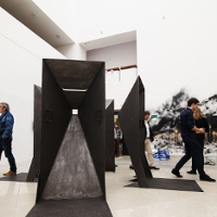 Między fundamentami a fundamentalizmem