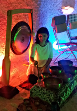 misy i gongi w grocie