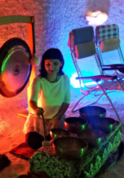 misy i gongi w grocie