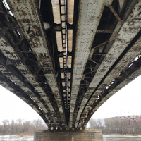 Mosty, co łączą i nie chcą spajać