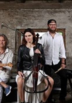 Muzycy z instrumentami