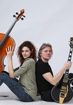 Muzycy z instrumentami