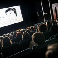 Na zewnątrz pudełka