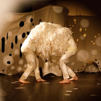 Nastaw uszy, wyciągnij ręce