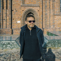 Nie tylko szklany mur