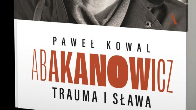 Fragment okłądki książki przedstawiający nazwisko autora i tytuł.