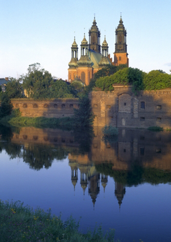 Katedra od strony Śluzy Tumskiej. Fot. Ł. Zandecki - grafika artykułu