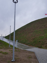 odbudowany Kopiec Wolności