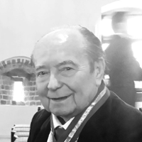 Odszedł profesor Józef Stasiński