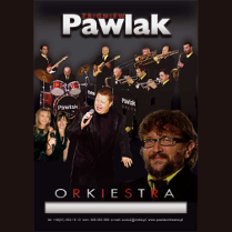 Członkowie orkiestry z instrumentami, wokaliści z mikrofonami. Zbigniew Pawlak w prawym dolnym rogu."Zbigniew Pawlak. Orkiestra"