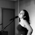 piosenkarka i pianista