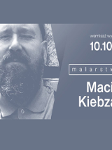 Zdjęcie artysty i biały napis na szarym tle