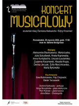 Plakat wydarzenia: kurtyna na scenie. Po lewej mikrofon, po prawej napisy.