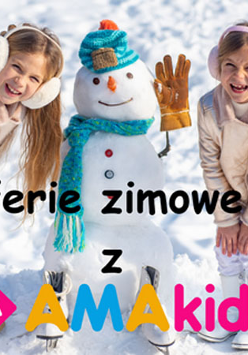 dwie dziewczynki na śniegu. Między nimi bałwan w szaliku i z rękawiczką. Napis: Ferie zimowe z AMAkids.