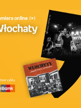 Plakat z czarno-białym zdjęciem członków zespołu w trakcie koncertu i okładką płyty w prawej części. W części lewej u góry białe napisy na pomarańczowym tle.