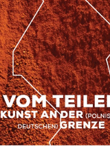 Kilka białych zakrzywionych linii na tle pyłu ceglanego