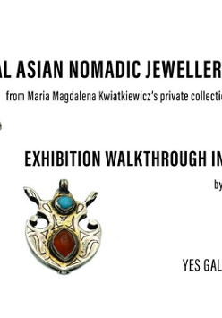 zdjęcie wisiorków w kształcie kotwicy z dwoma kamieniami