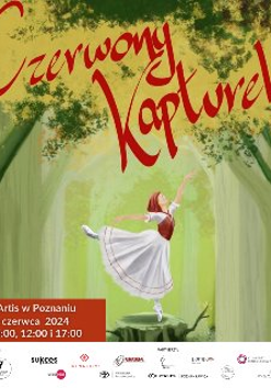 dziewczynka w czerwonej czapeczce w pozycji baletowej na tle zielonego lasu