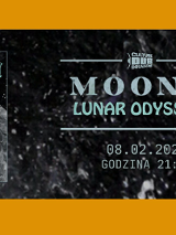 Po lewej stronie grafika ze zdjęciem Księżyca i fragmentem Ziemi, po prawej napisy informujące o wydarzeniu.
