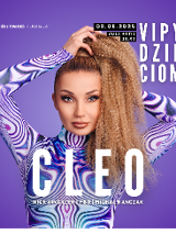 Na zdjęciu Cleo w kolorowej bluzce patrzy w obiektyw. Białe napisy na fioletowym tle.