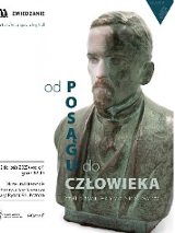 Po prawej popiersie Sienkiewicza. Po lewej napisy informujące o wydarzeniu. Przez środek przechodzi napis "Od posągu do człowieka".