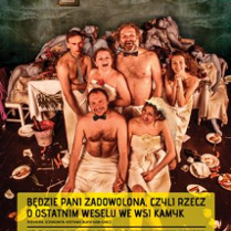 Plakat z informacjami o spektaklu oraz zdjęcie aktorów stojących w grupie, rozebranych i częściowo okrytych prześcieradłami.