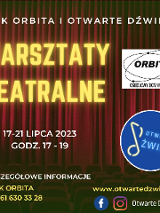 Na plakaciw znajdują się informacje opisane w opisie. W prawym górnym roku plakatu znaduje się logo "ODK ORBITA", a reszta informacji jest na tle czerwonej kurtyny teatralnej.