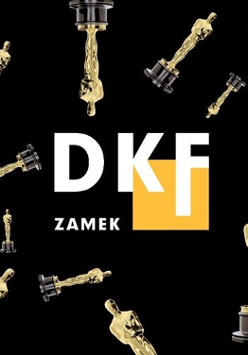 Latające statuetki Oscarowe n aczarnym tle. Po środku żółto - biały napis.