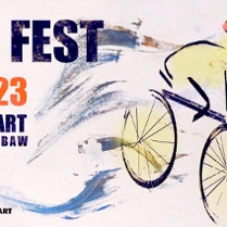 Po lewej kolorowa rysunkowa postać na rowerze. Po lewej napisy informujące o wydarzeniu.