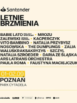 Po lewej kobieta w krótkich brązowcyh włosach i zielonej marynarce, po prawej meżczyzna w czerwonej marynarce zasłaniający połowe twarzy bukietem fioletowych kwiatów. Pomiędzy nimi napisy informujące o wydarzeniu.