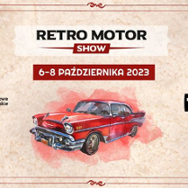 Beżowy plakat z czerownym samochodem na środku. Dookoła loga i informacje o wydarzeniu.