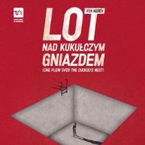 Na czerwonym tle tytuł spektaklu, pod nim grafika przedstawiająca szary, głęboki, kwadratowy dół i małą postać stojącą na jego dnie.