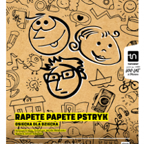 Na beżowym tle rysunki twarzy i różnych przedmiotów np. aparatu fotograficznego, łódki, domu, roweru i innych. U dołu plakatu informacje o przedstawieniu na żółtym tle.