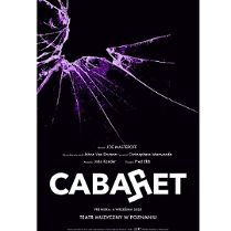 Na czarnym tle biały tytuł i inne informacje o spektaklu, powyżej jasne fragmenty nici wyglądem przypominające fragmenty pajęczyn