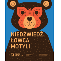 na niebieskim tle rysunek uśmiechniętego brązowego pluszowego misia