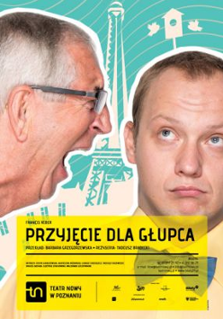 Plakat spektaklu: twarze dwóch mężczyzn, jeden z nich profilem krzyczy do ucha drugiego. W tle rysunek wieży Eiffla. U dołu plakatu informacje o spektaklu.