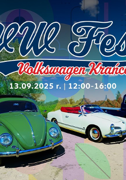 3 pojazdy marki Volkswagen. W tle drzewa i niebo. Półprzezroczyste, kolorowe kształty geometryczne. Szczegóły na temat wydarzenia w treści artykułu.