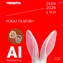 Na intensywnym czerwonym tle widoczne są uszy białego królika, w których wnętrze wkomponowano subtelny wzór ścieżek elektronicznych. W lewej części plakatu umieszczono logotyp podcastu - okrągłą grafikę z rysunkowymi podobiznami prowadzących. Wokół informacje o wydarzeniu zawarte w treści artykułu.