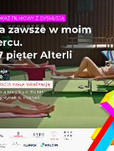 Kwadratowy plakat zapowiadający pokaz filmowy. Tło stanowi kadr z filmu przedstawiający osoby odpoczywające na leżakach na słonecznym tarasie, a w prawym dolnym rogu widnieje wielokolorowa, nowoczesna bryła geometryczna. W górnym lewym rogu widoczny fioletowy prostokąt, na którym widnieje napis "pokaz filmowy z dyskusją". Poniżej widoczne są informacje o wydarzeniu zawarte w treści artykułu oraz loga partnerów.