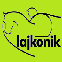 Zielone tło z logiem, które przypomina jeźdźca na koniu. Pod spodem napis "Lajkonik".