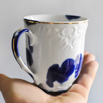 porcelanowa filiżanka