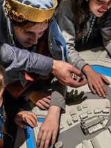 poznawanie wyspy za pomocą makiety, fot. Ł. Gdak