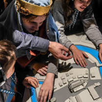 poznawanie wyspy za pomocą makiety, fot. Ł. Gdak