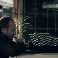 PROSTO Z EKRANU. Dlaczego istnieje raczej coś niż nic?