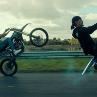 PROSTO Z EKRANU. Dzikość w oparach benzyny