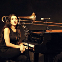 Puzon, fortepian, Afryka i Bliski Wschód