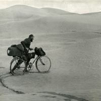Rower-pomnik Kazimierza Nowaka stanie na Łazarzu
