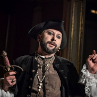 ROZMOWY W GARDEROBIE. Jestem z trochę innej bajki