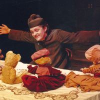 ROZMOWY W GARDEROBIE. Teatr dla dzieci wymaga młodości